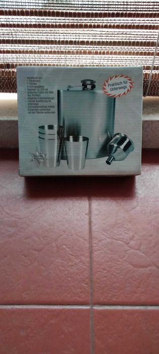 Garrafa de bolso em Aço inoxidável