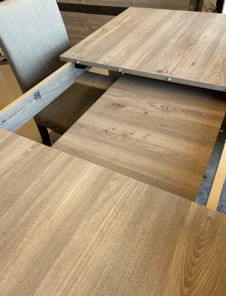 Conjunto de móveis da sala.