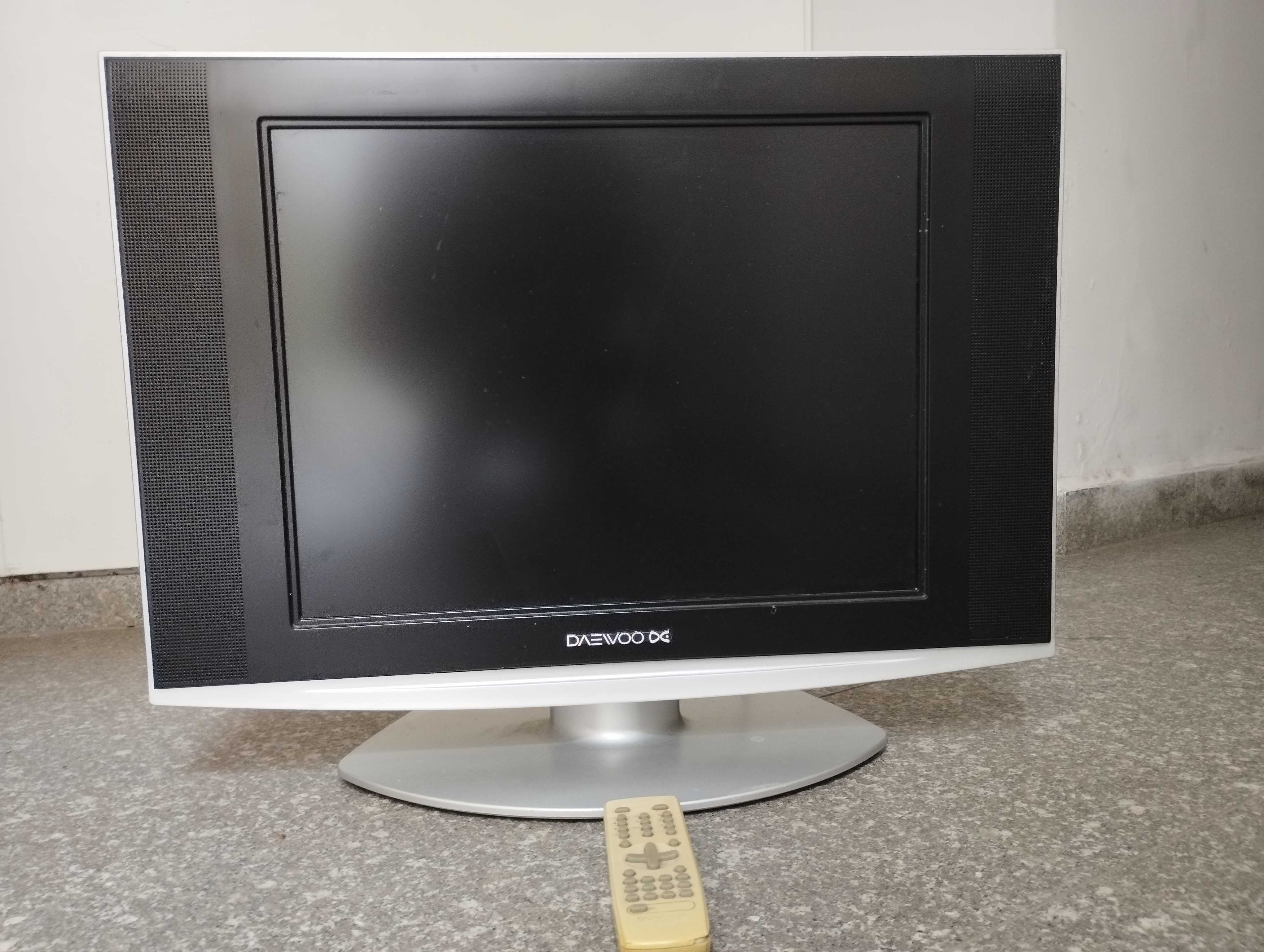 Telewizor LCD 20 cali