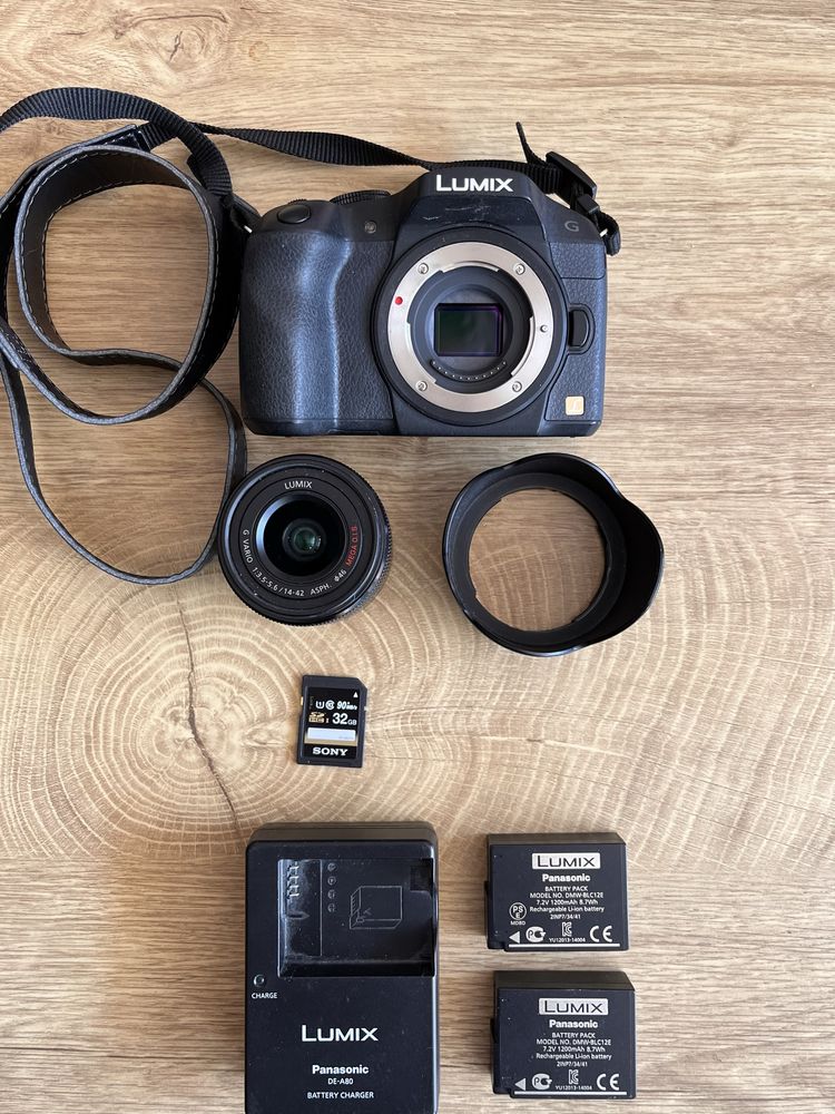Panasonic Lumix DMC-G6 + obiektyw 14-42 mm + 2 akumulatory + ładowarka