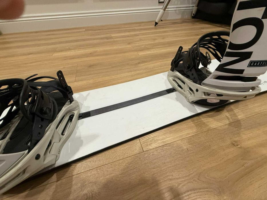 Deska snowboardowa Burton Custom 2023 – jak nowa, użyta 5 razy!