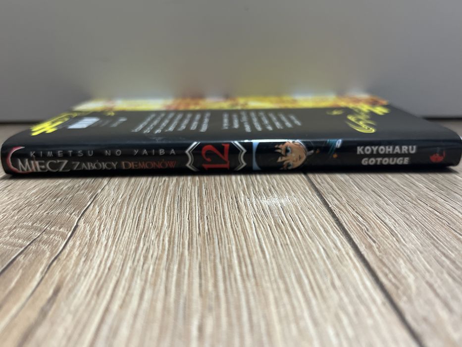Manga demon slayer (kimetsu no yaiba) tom 12