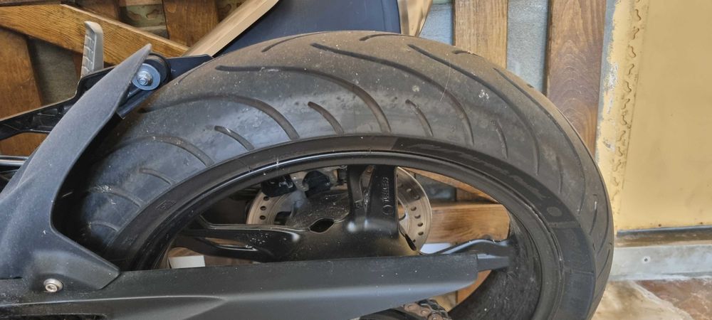 Mota BMW 310i R  poucos km como nova