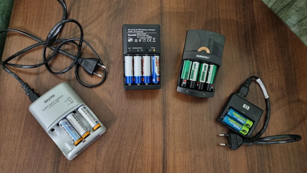 Зарядки для батареек аккумуляторов