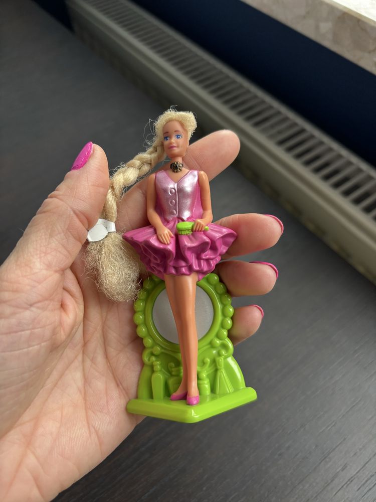Barbie w różowej sukience lata 90 te, z kolekcji Mcdonald