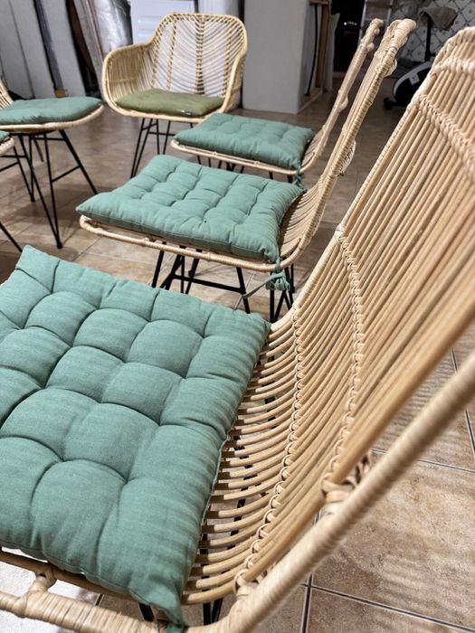 Disponível: Cadeiras em vime