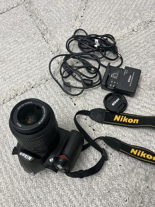 Фотоапарат Nikon d3000