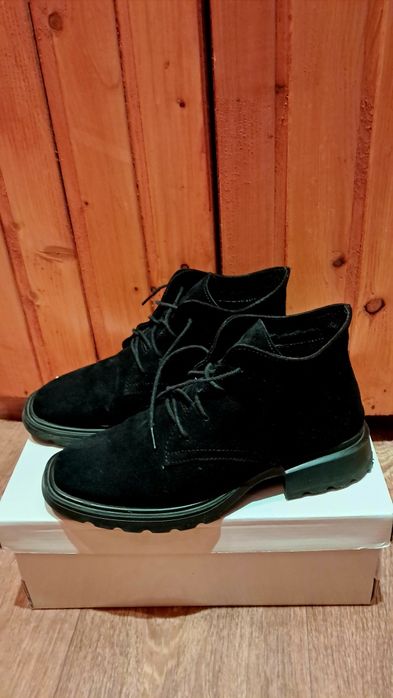 Взуття натуральний замш