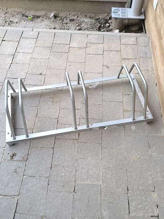Sprzedam stojak na rowery aluminiowy