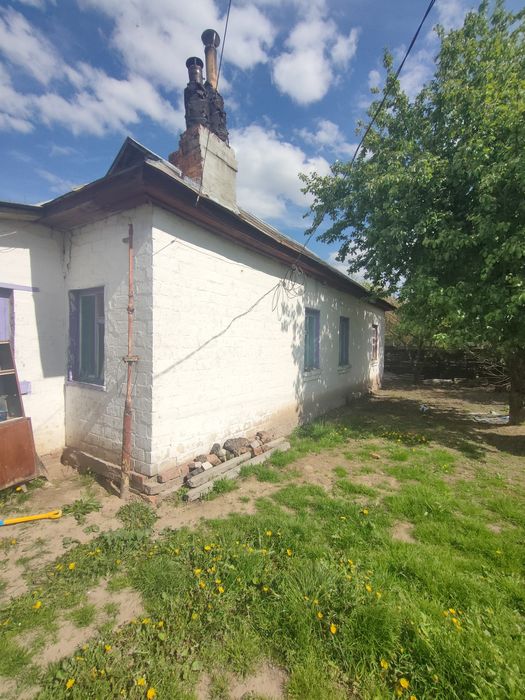 Будинок зі зручностями 10 км від міста