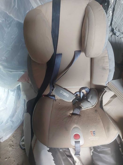 Автокресло детское 2 штуки