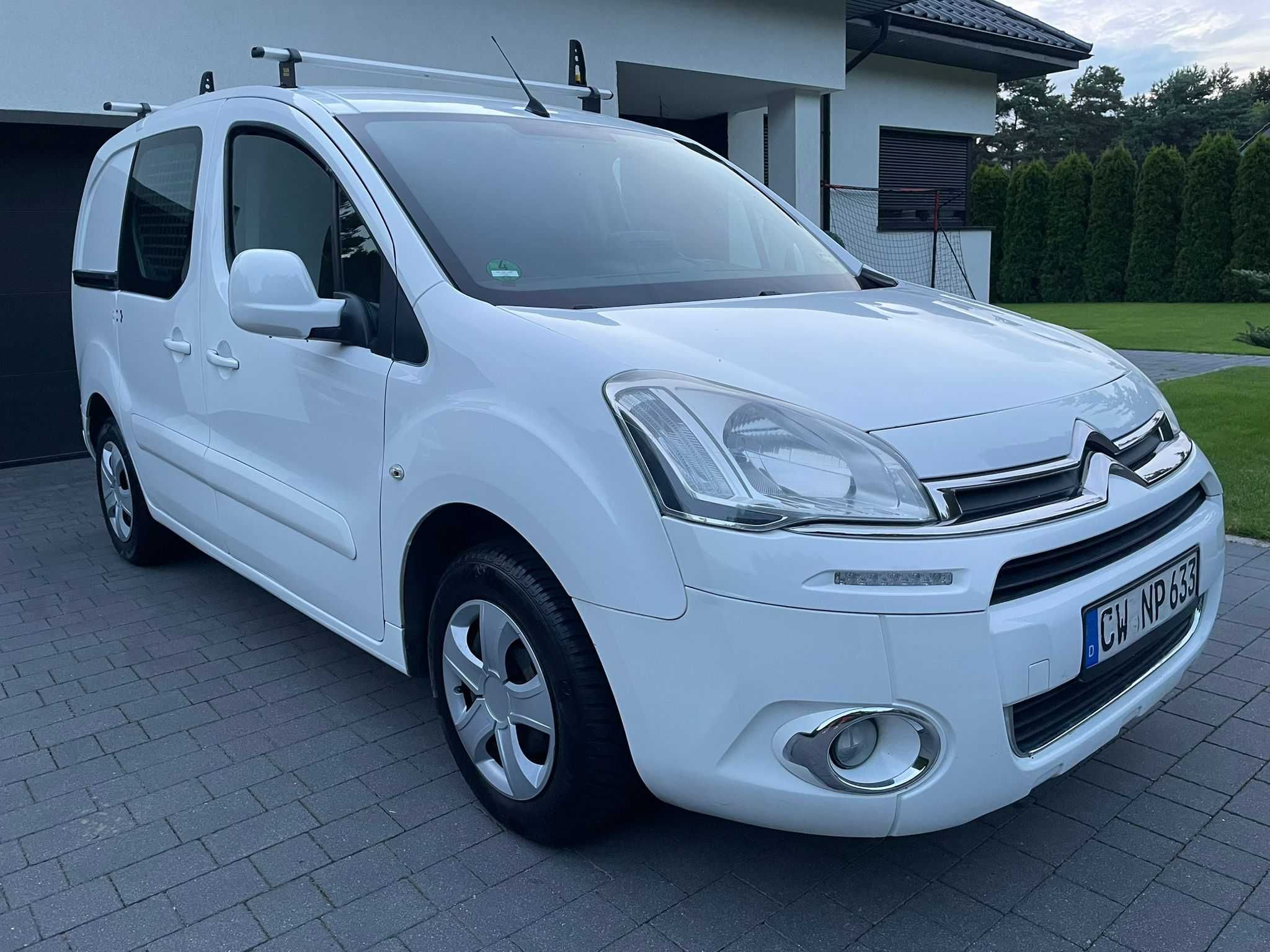 Citroen Berlingo Niveau B L1 - 3 os.- Automat- Klima- Navi- BDB Stan!