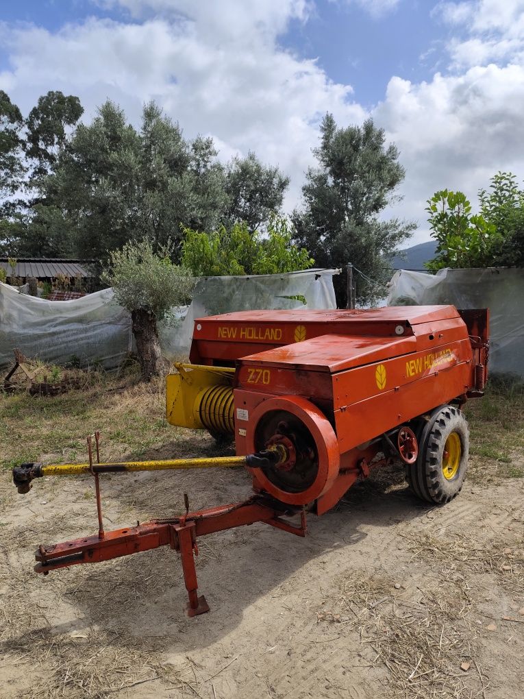 Enfardadeira New Holland