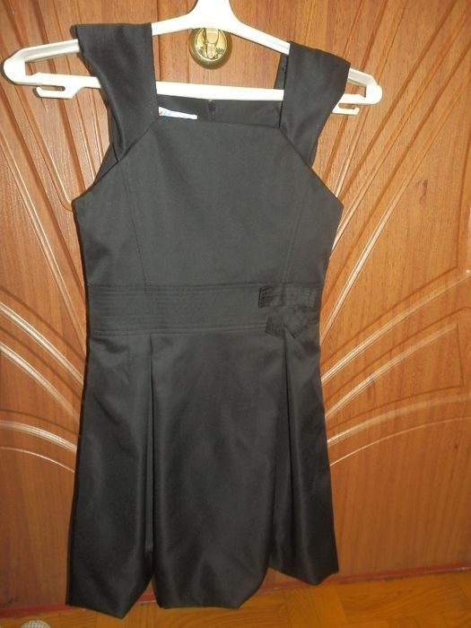 Школьный сарафан на девочку.