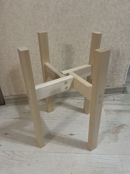 Подставка деревянная крестовая под кулер з водою(бутиль 19-20 литров)