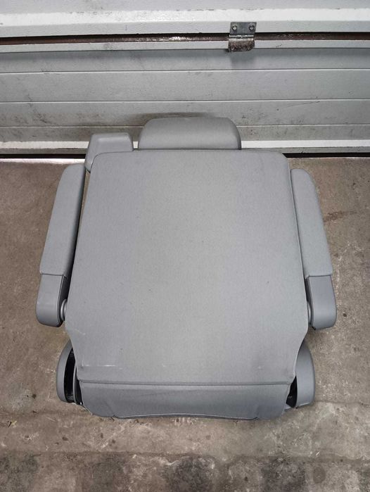 Fotel obrotowy Multivan California VW T5 T6
