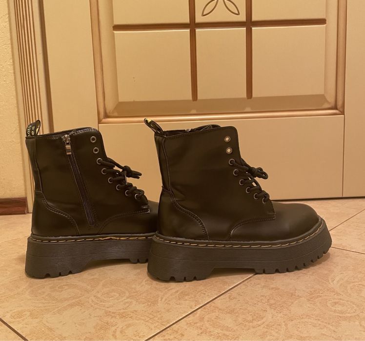 Оригінальні Мартінси Ботинки Dr Martens Черевики