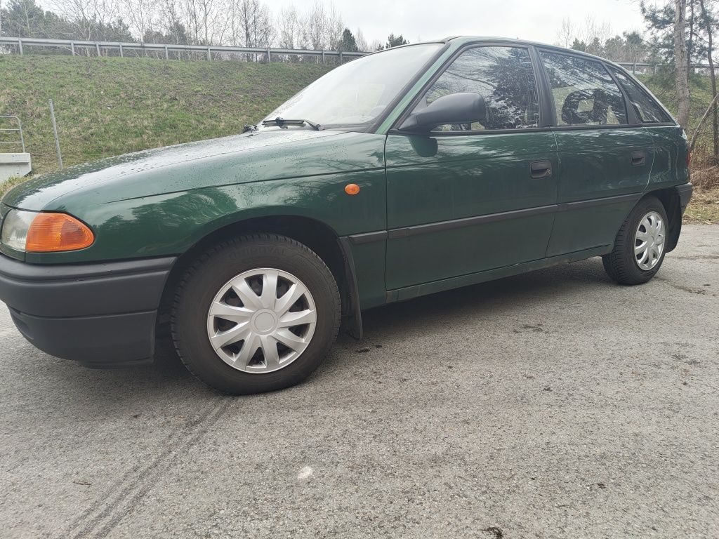 Opel Astra Salon Polska