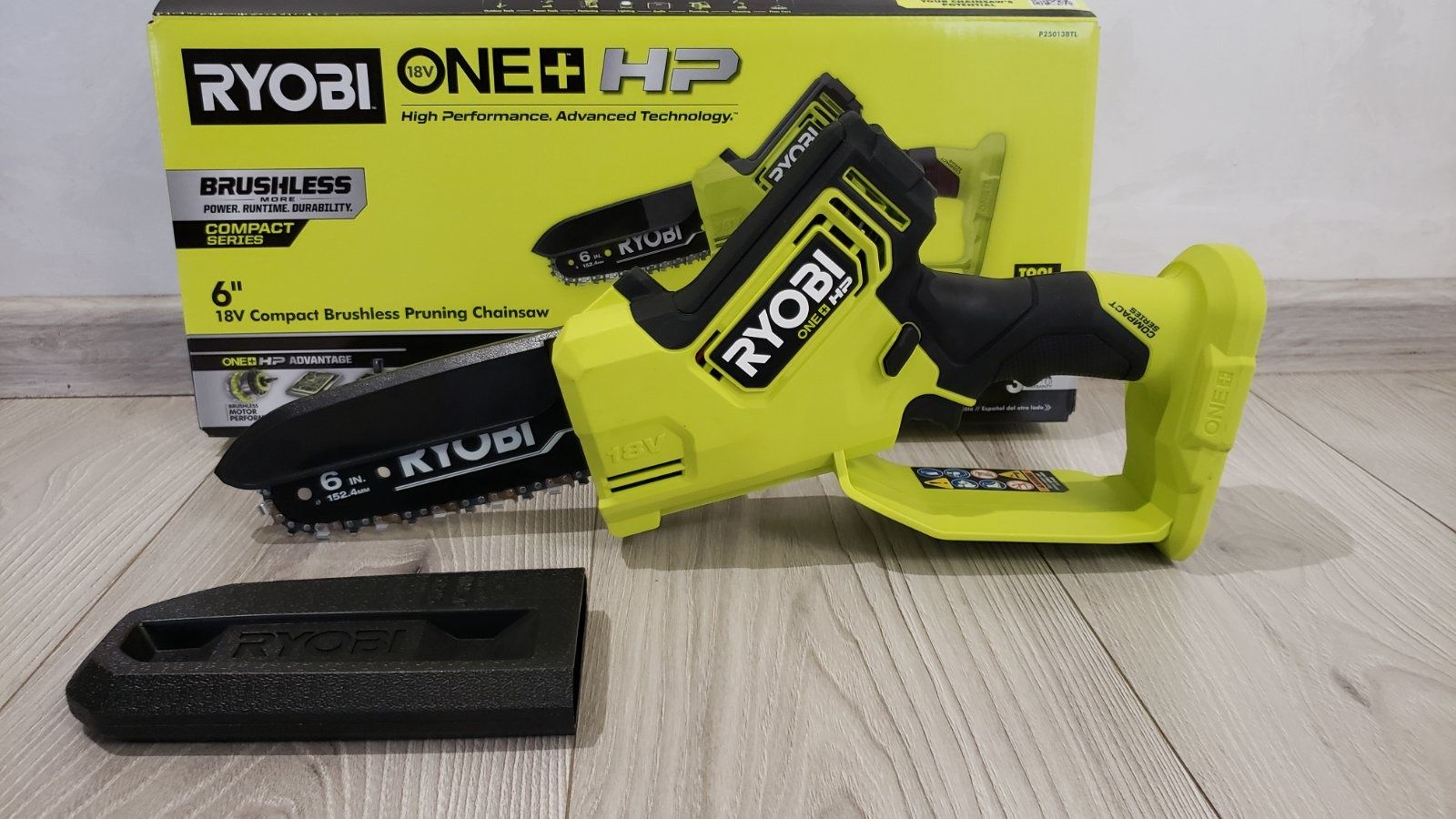 Ланцюгова пилка Ryobi P25013BTL Brushless compact series 
Довжина шина