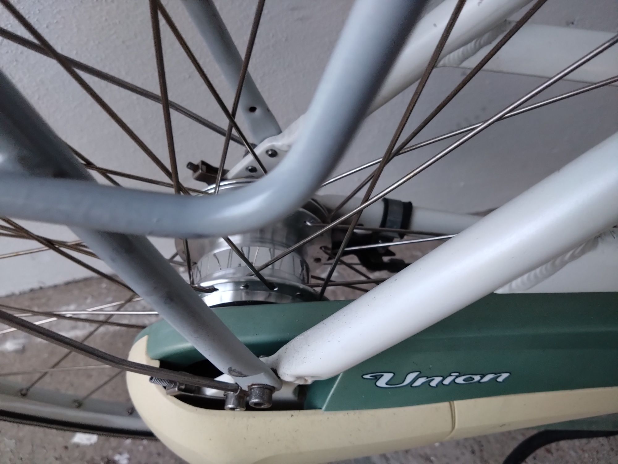 UNION Rower damka aluminiowy biało miętowy 6 biegów koła 28
