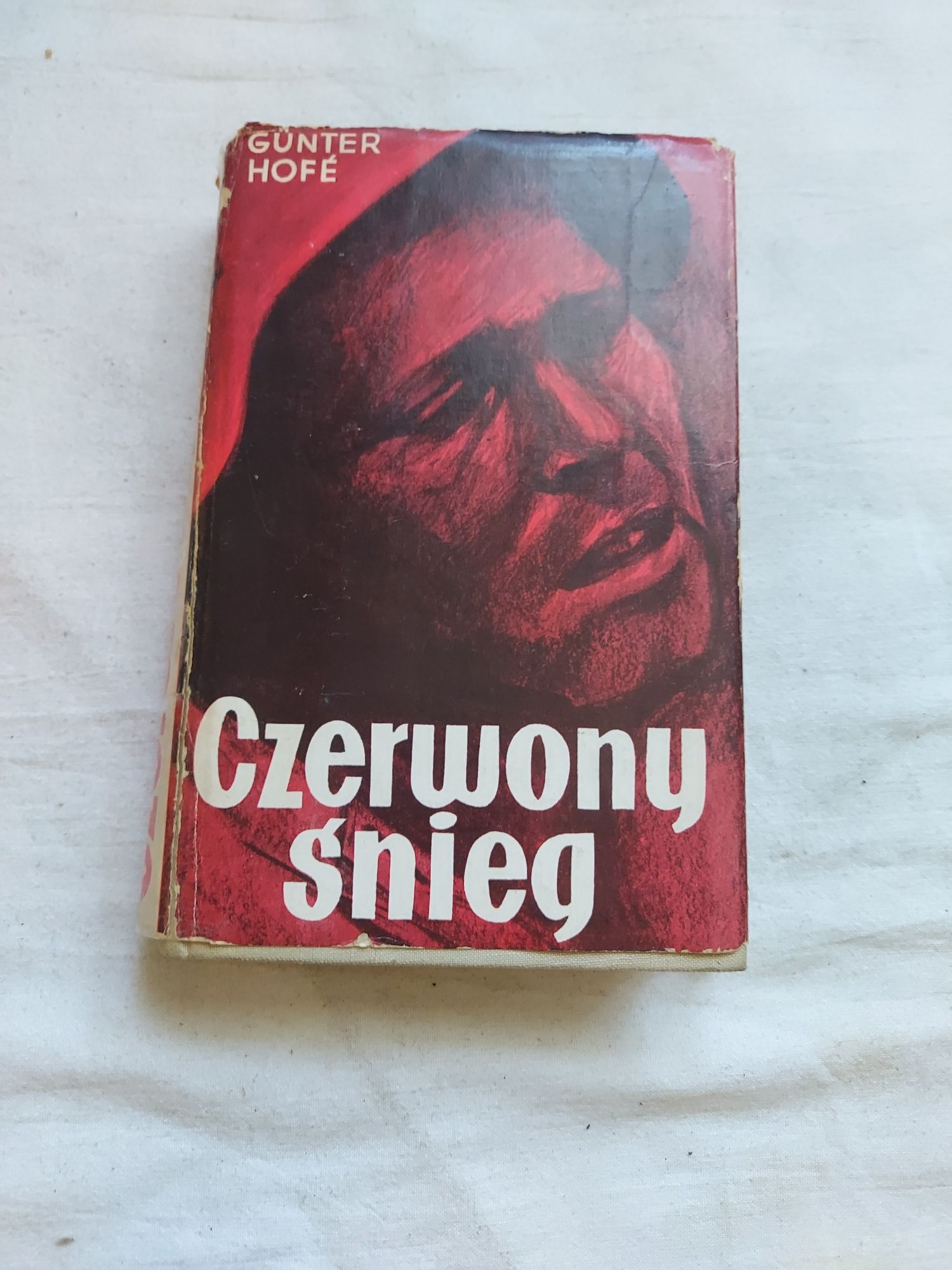 Czerwony śnieg Gunter Hofe Książka