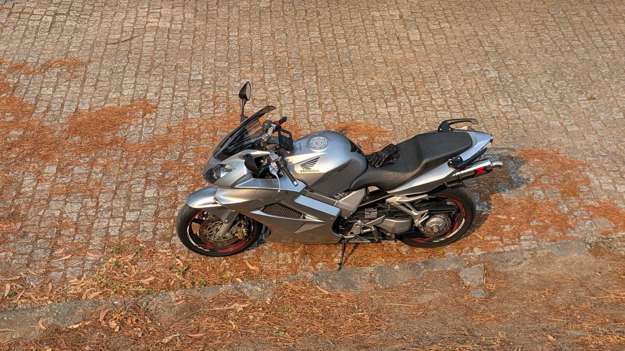 escapes Black Widow Honda VFR 800 VTEC 6a geracao