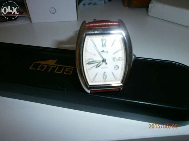 Relógio Lotus Modelo Clássico