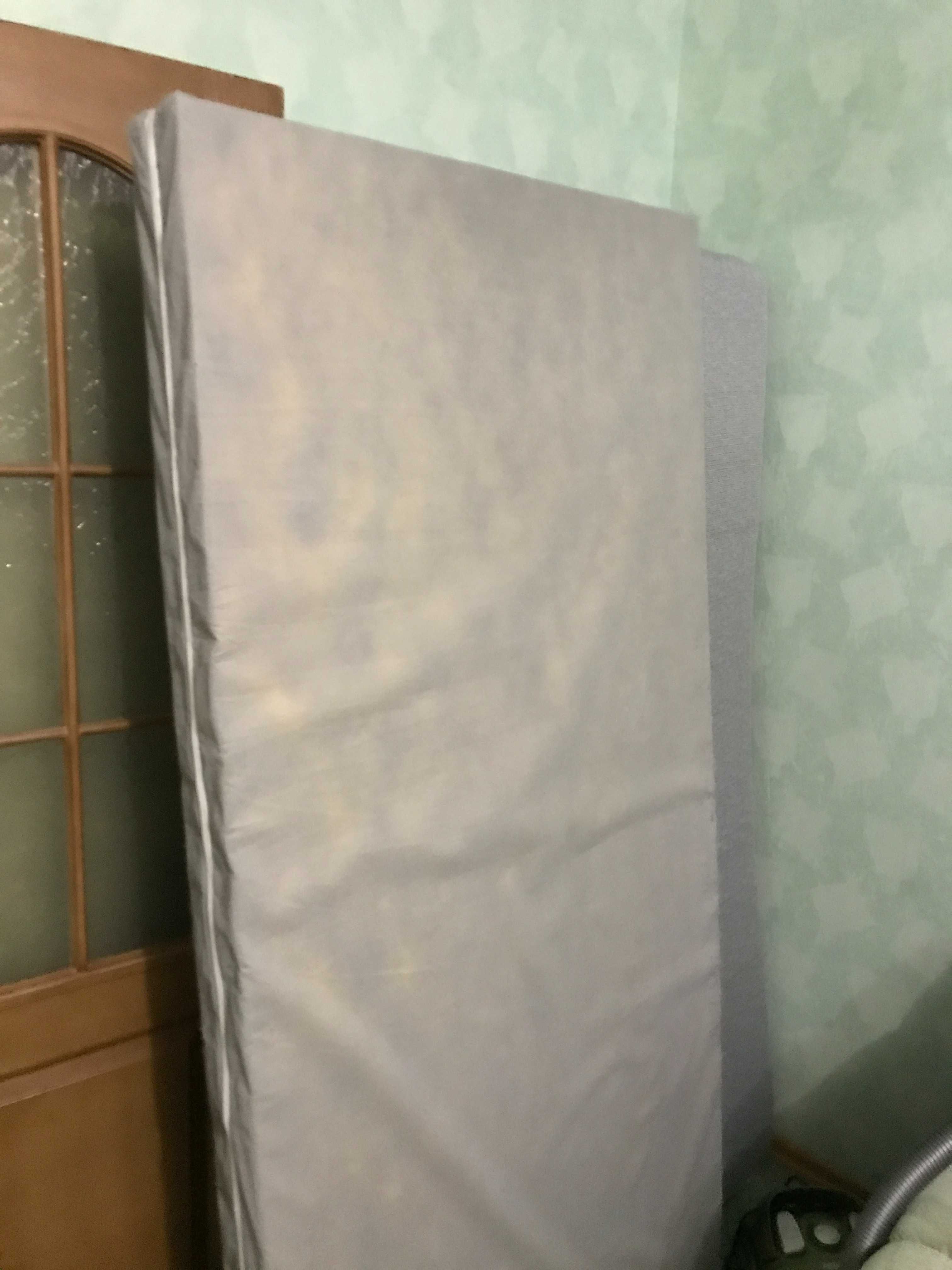 Продам два матраци на блискавці. НОВІ. В упаковці. 1000 грн за обидва.