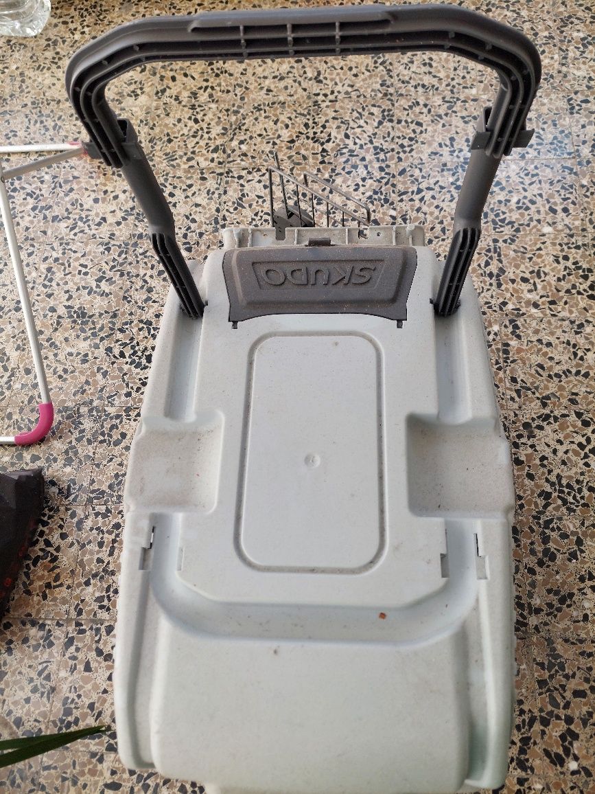 Transportadora de cães Marca SKUDO