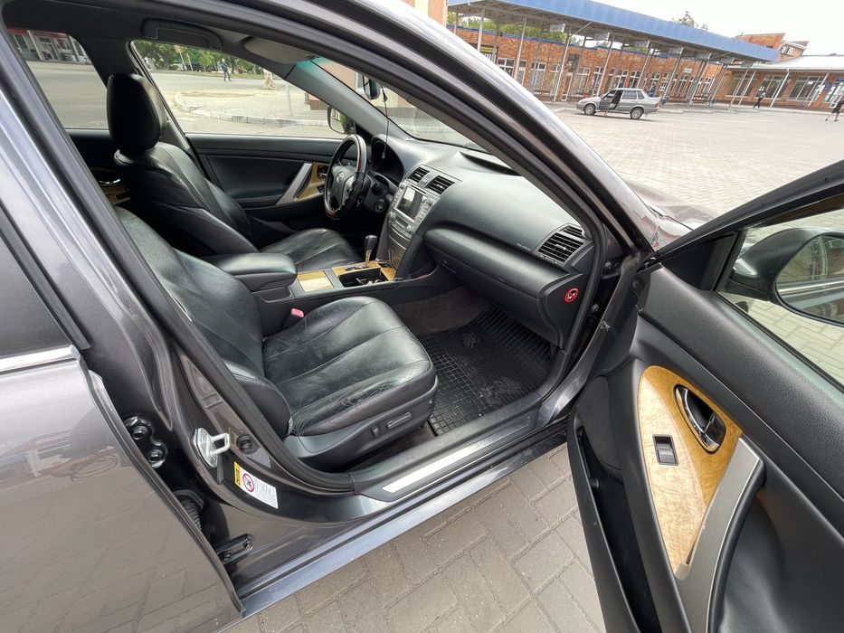 Toyota Camry 2.4 офіційна європейка