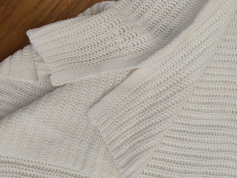 Nowy sweter damski 38/40/42 M/L/XL śmietankowy biały oversize