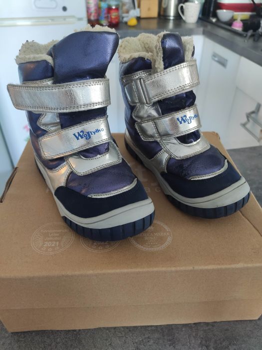 Buty zimowe dziecięce, ocieplane wysokie na rzepy Wojtyłko Roz. 27