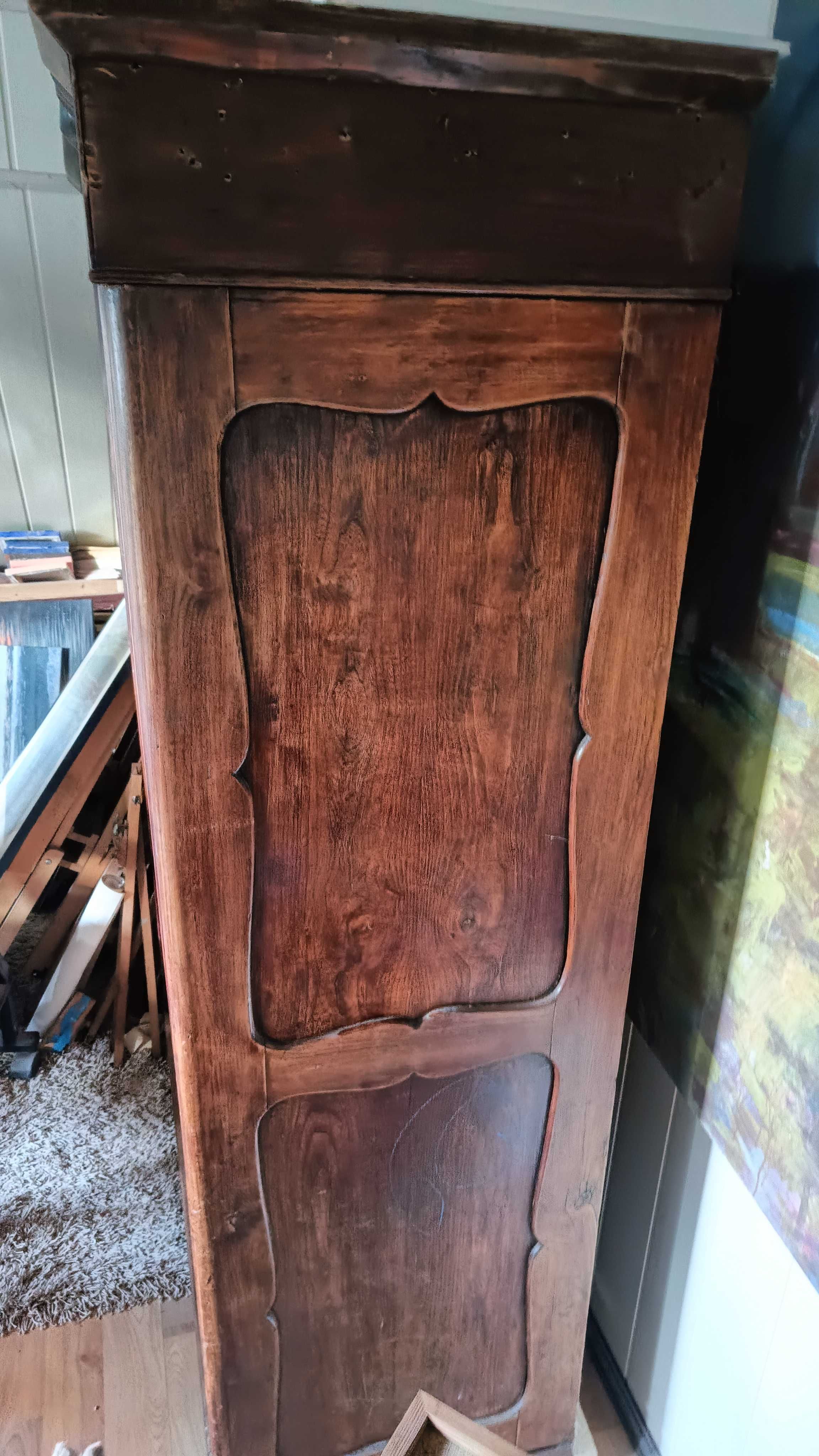 Szafa drewniana z szufladą