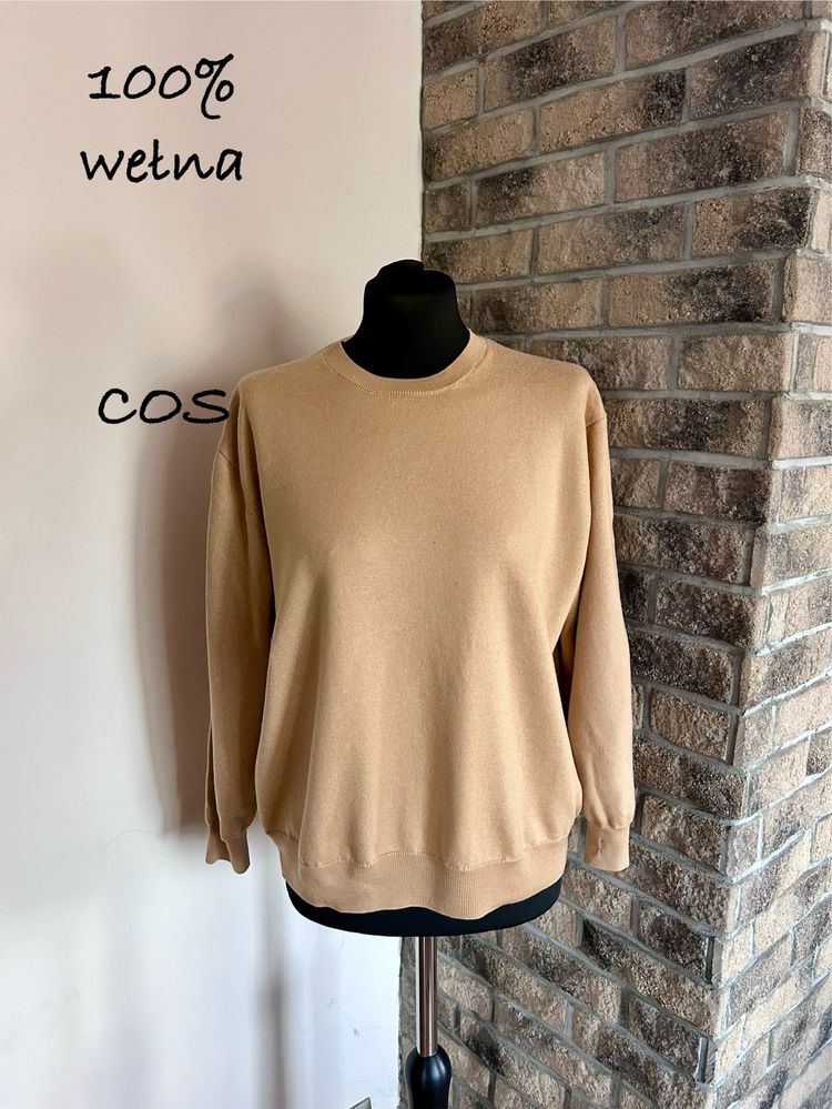 Wełniany brązowy sweter COS rozmiar L/40