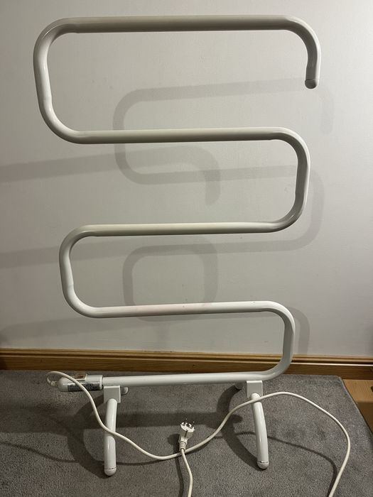 Aquecedor de toalhas Jocel