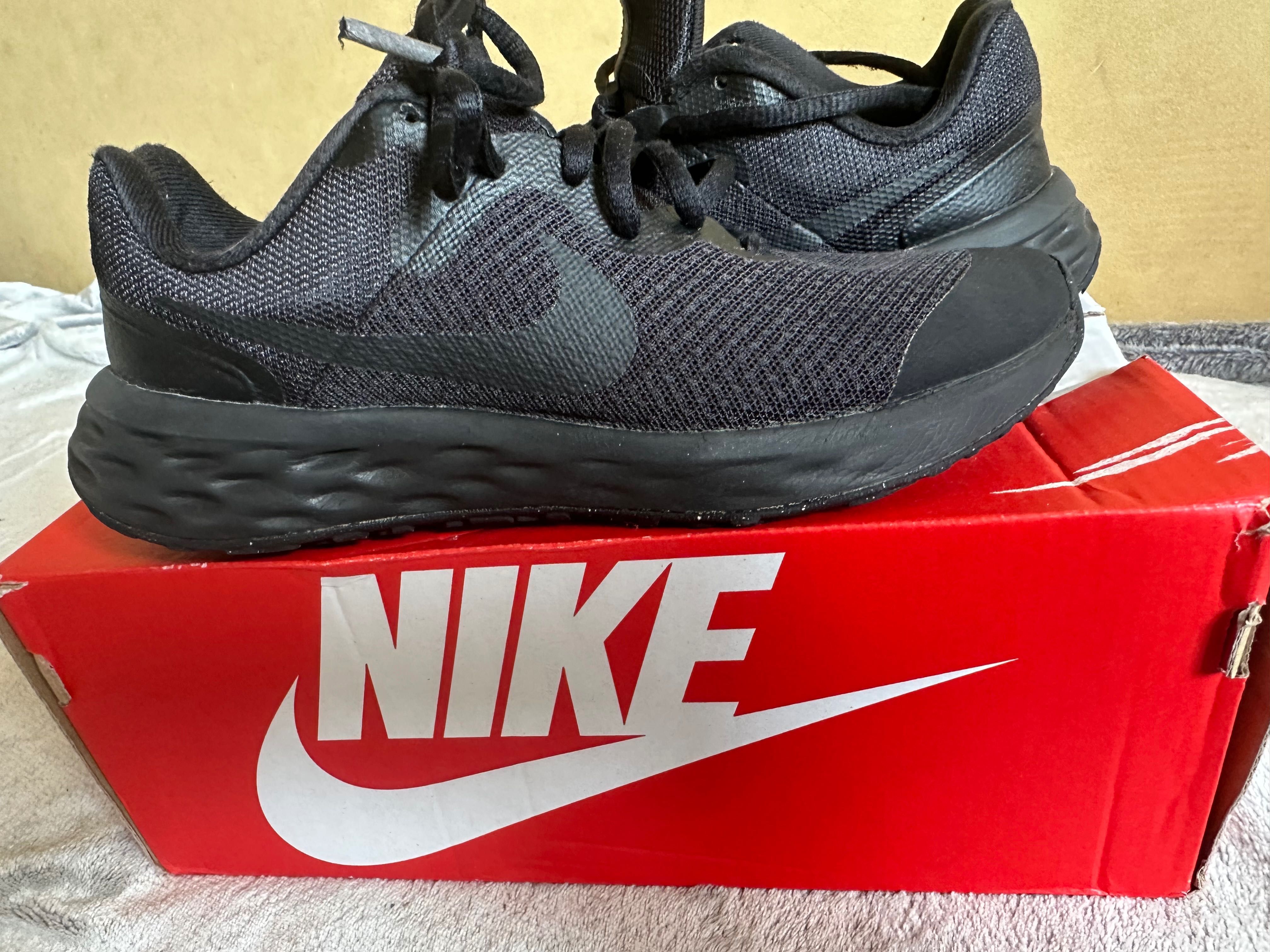 Buty sportowe Nicke r35.5 dl wkl 22.5cm