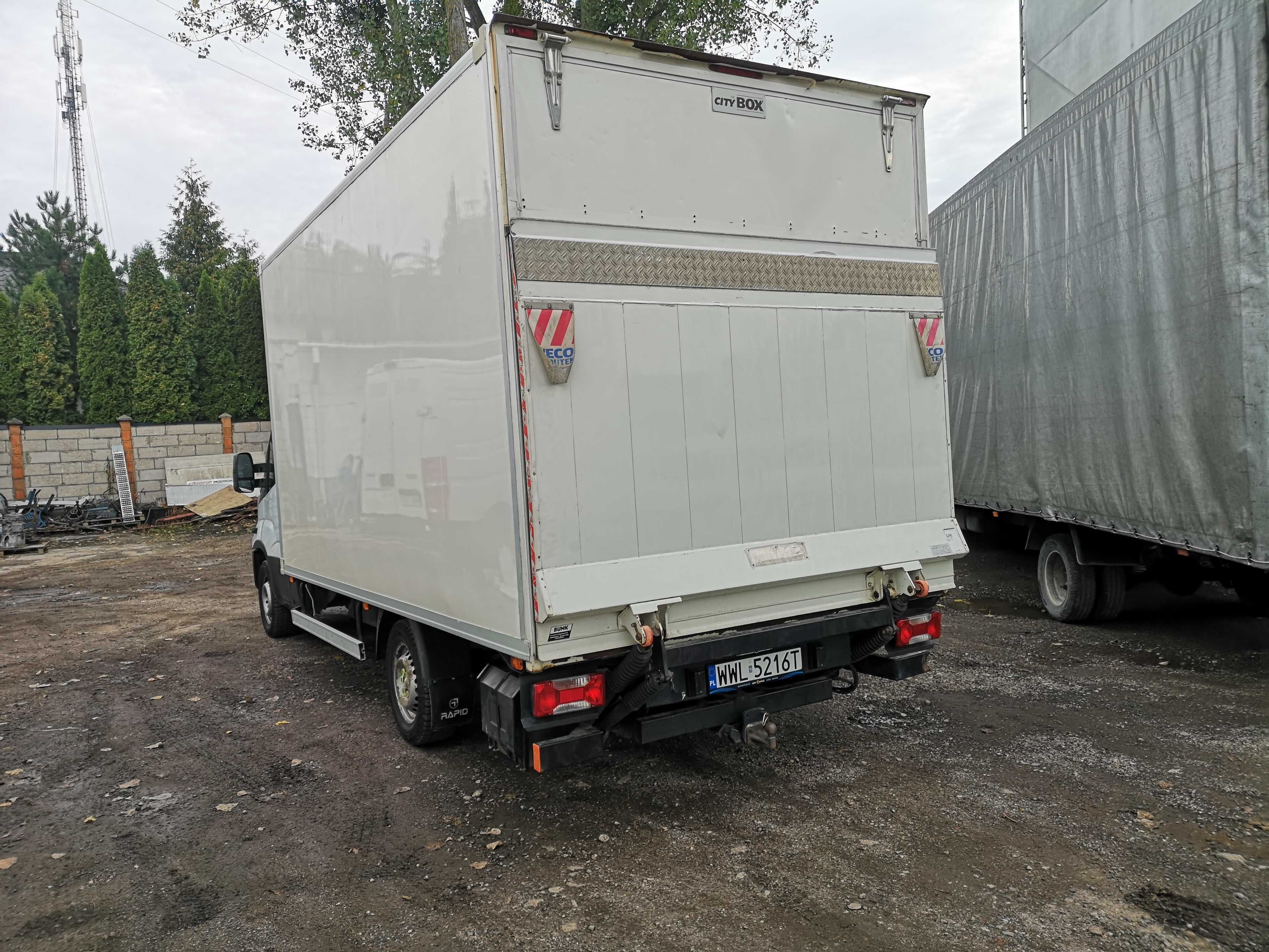 Wynajem Wypożyczalnia busa bus dostawcze kontener winda 1T laweta