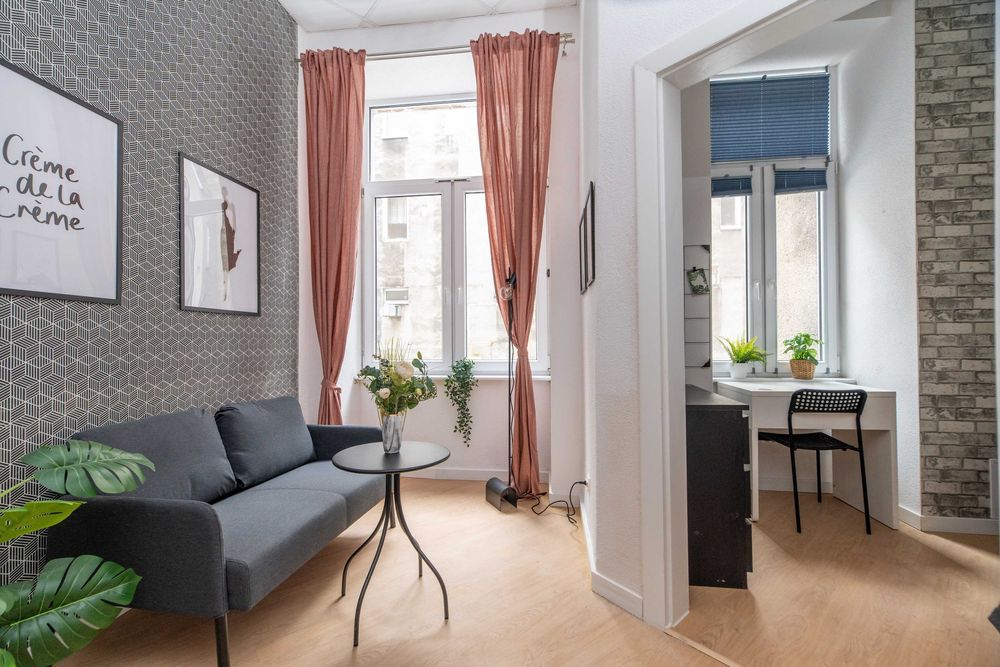 | Mała kawalerka  z miejscem sypialnianym nr 4 w okolicy CH Turzyn |