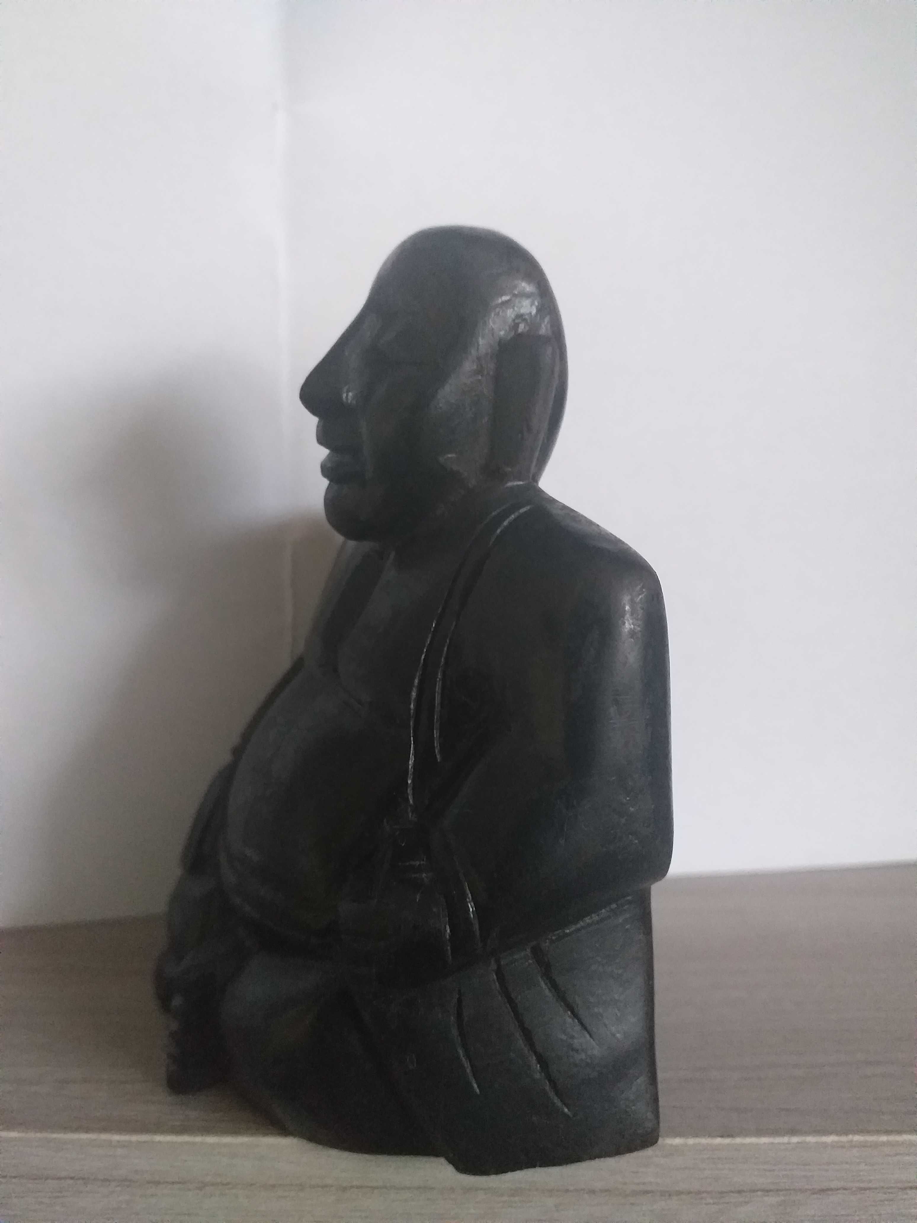 Figurki z hebanu i masy lakowej