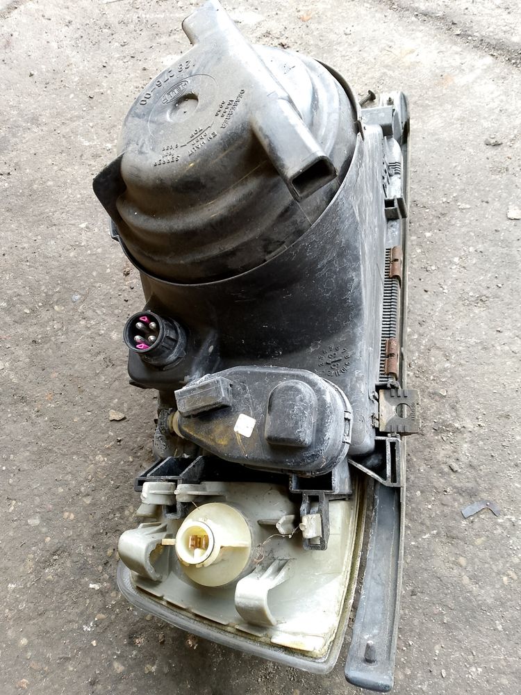 Lampa lewa Audi 80 B4 przód Reflektor lewy