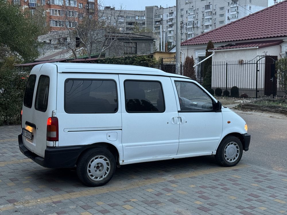 Nissan Vanette 2.3D