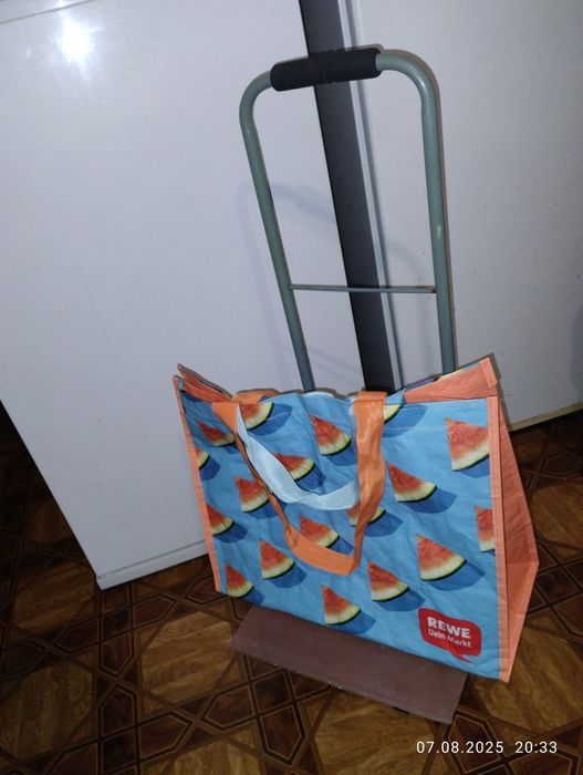 Тачка для покупок,кравчучка.