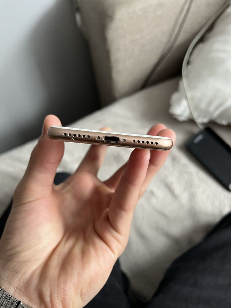 Iphone 8 stan dobry