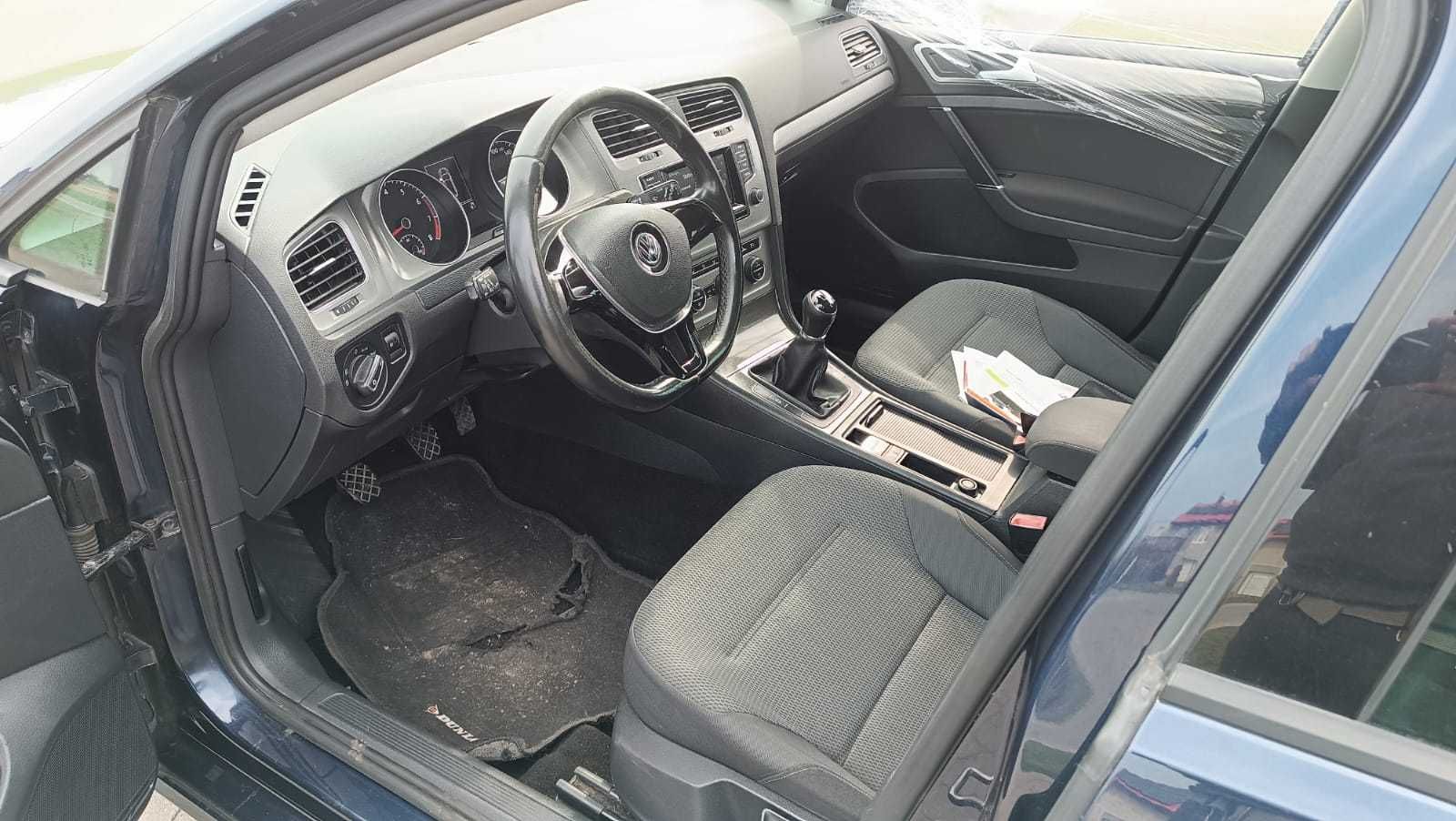 Vw Golf VII kombi fotele fotel kierowcy pasazera kanapa tapicerki