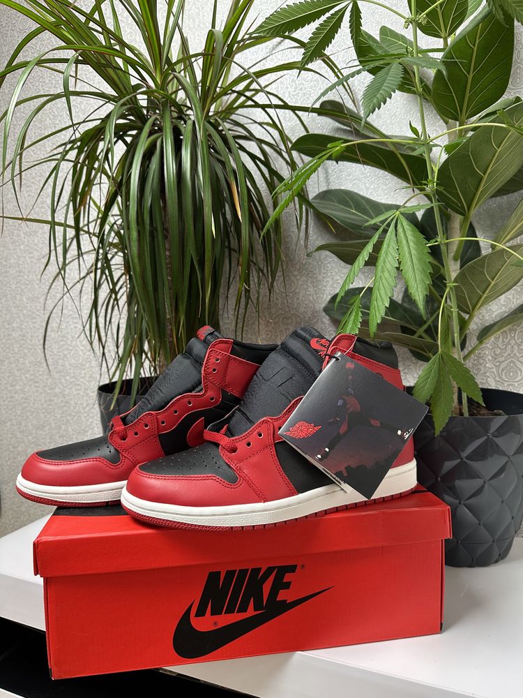 Air Jordan 1 High 85 Varsity Red