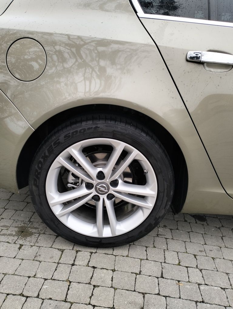 Opel Insignia bogata wersja
