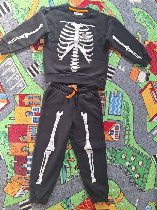 Dres halloween r.122 Sinsay