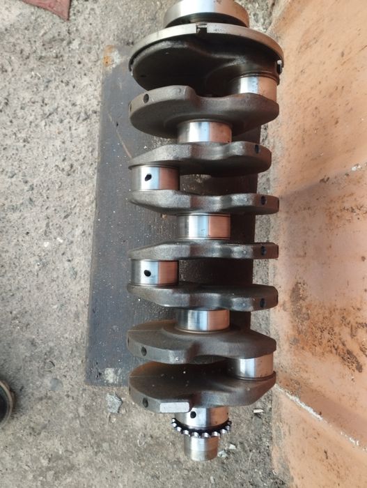 Колінвал Шкода октавія1,9д.