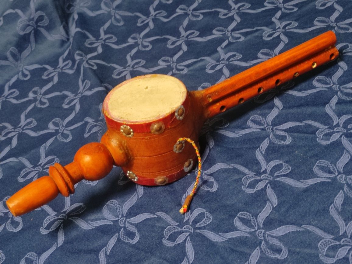 Instrumento musical "Pungi"