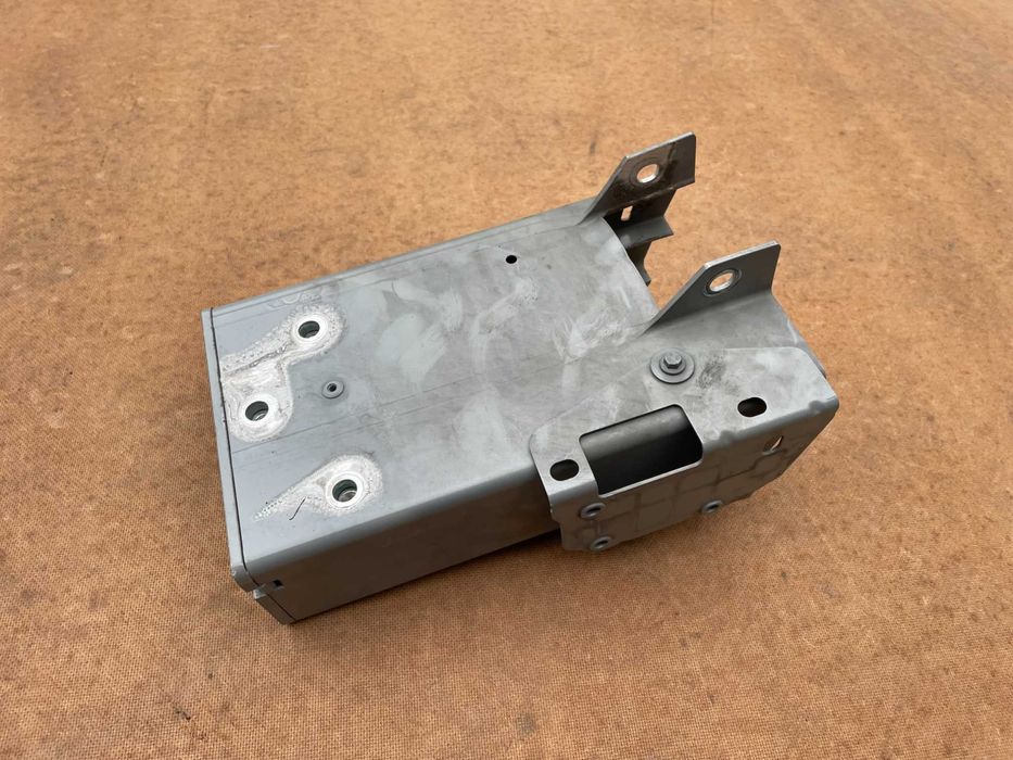 Кронштейн підсилювача бампера правий VOLVO XC60 2016- 32377062